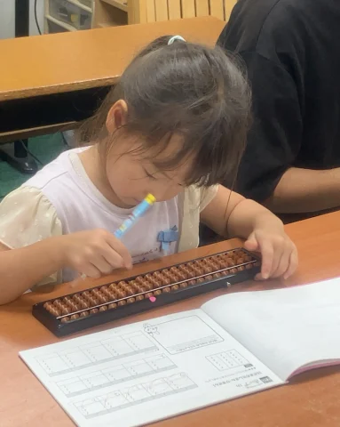 幼児そろばん風景3