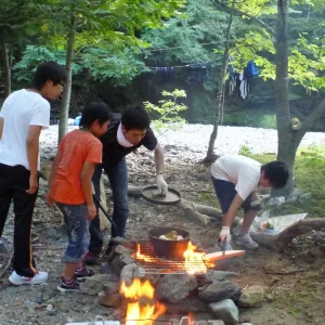 サマーキャンプ　飯盒炊飯